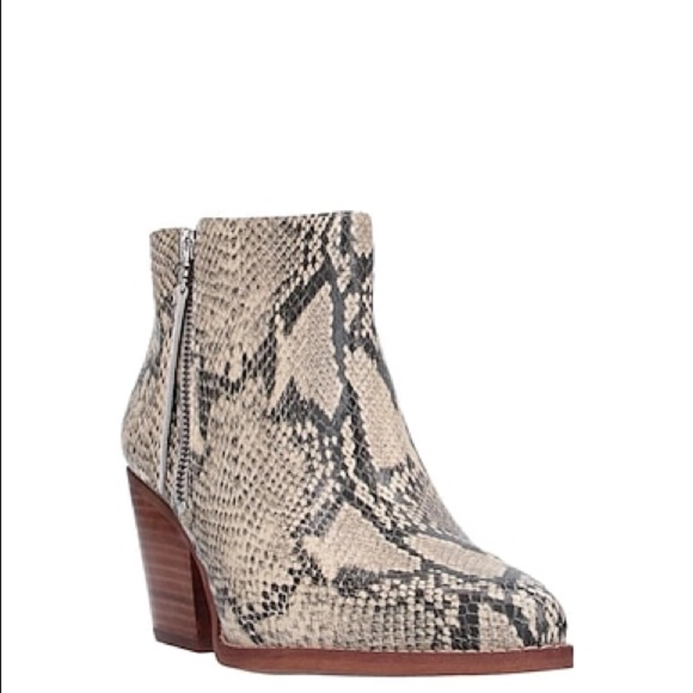 🐍 Snakeskin Sam Edelman Booties🐍